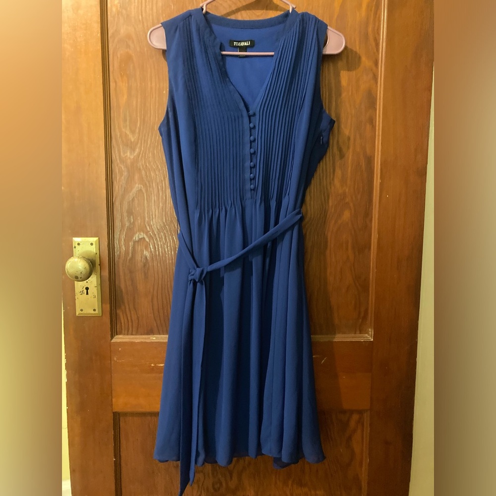 Dark blue tank midi dress.